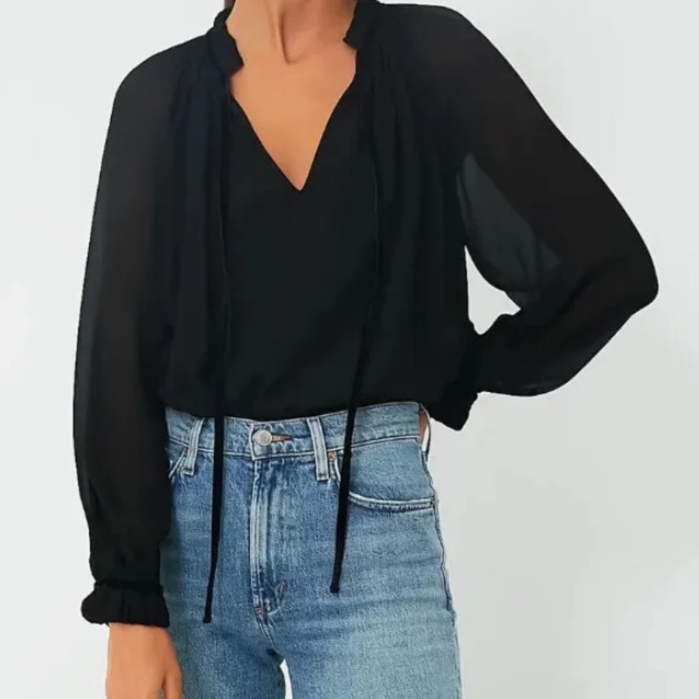 NWT Tuckernut Black Allison blouse